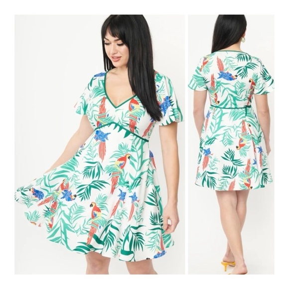 Unique Vintage Retro Rockabilly Tropical Parrot Print Fit & Flare Dress | S / 4 - Picture 1 of 9